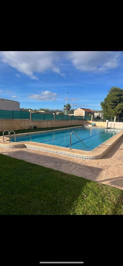 Villa Nadiya App Pool, Parking トレビエハ エクステリア 写真