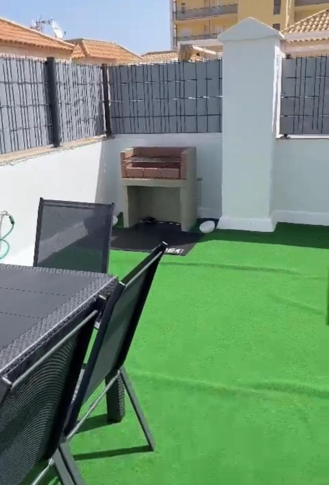 Villa Nadiya App Pool, Parking トレビエハ エクステリア 写真