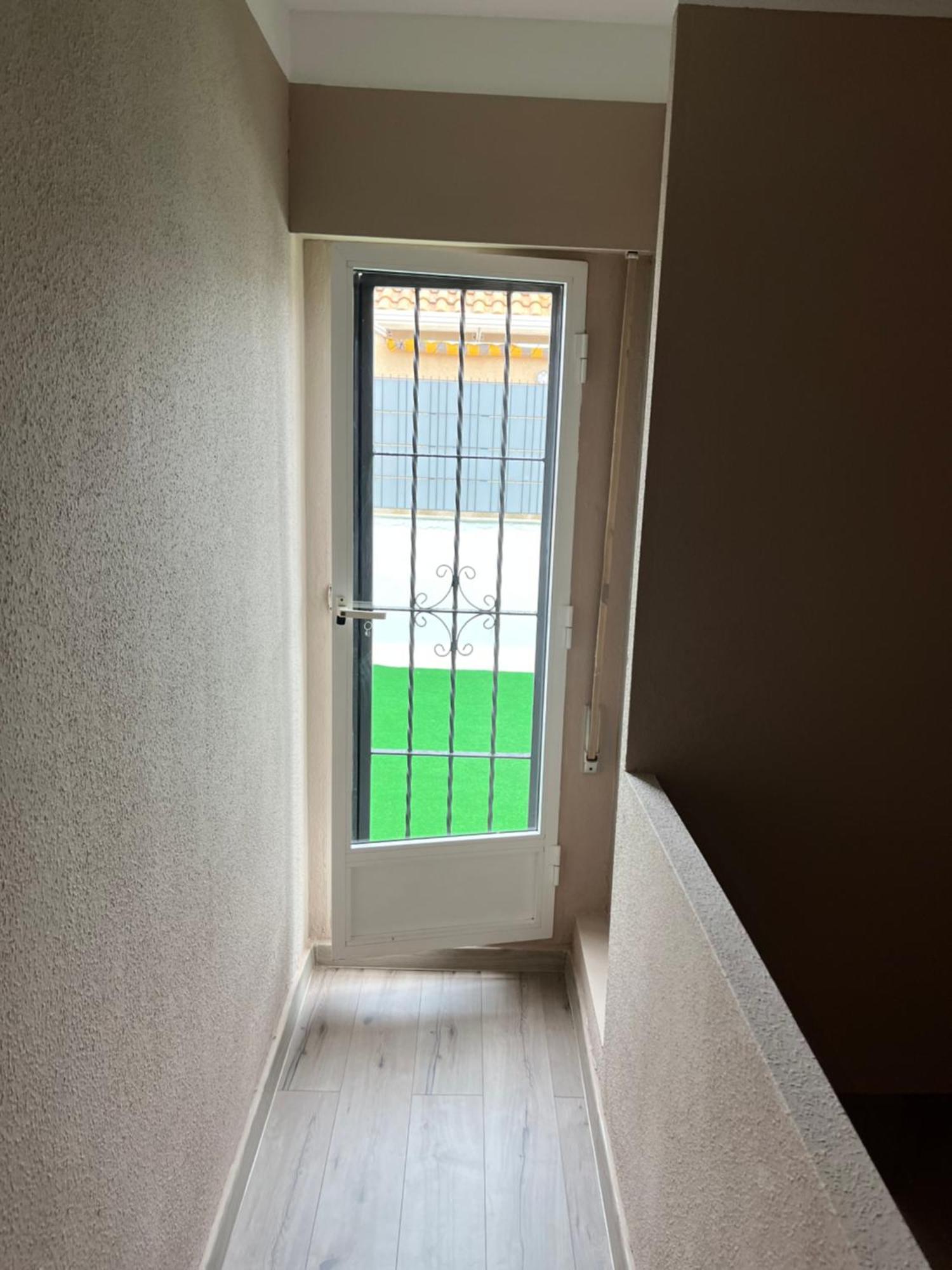 Villa Nadiya App Pool, Parking トレビエハ エクステリア 写真